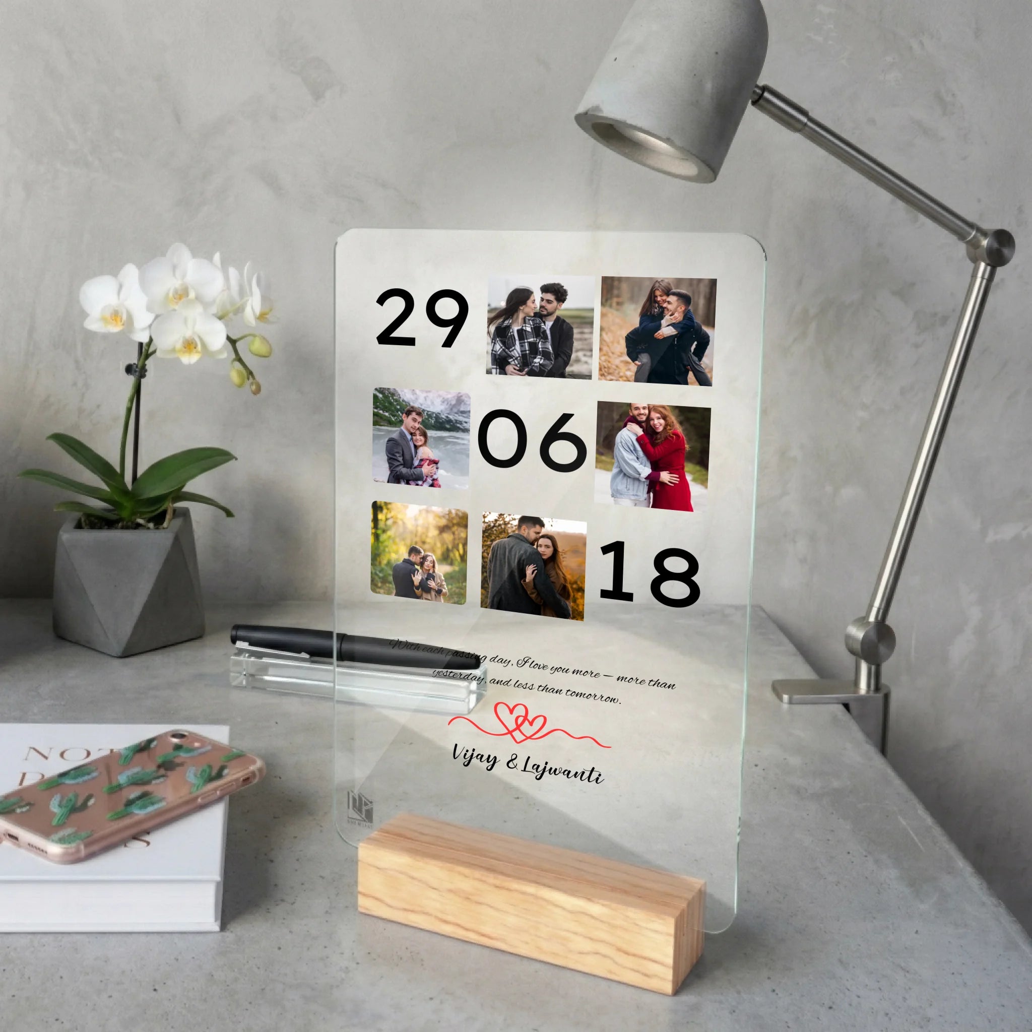 acrylic plaque mockup 3