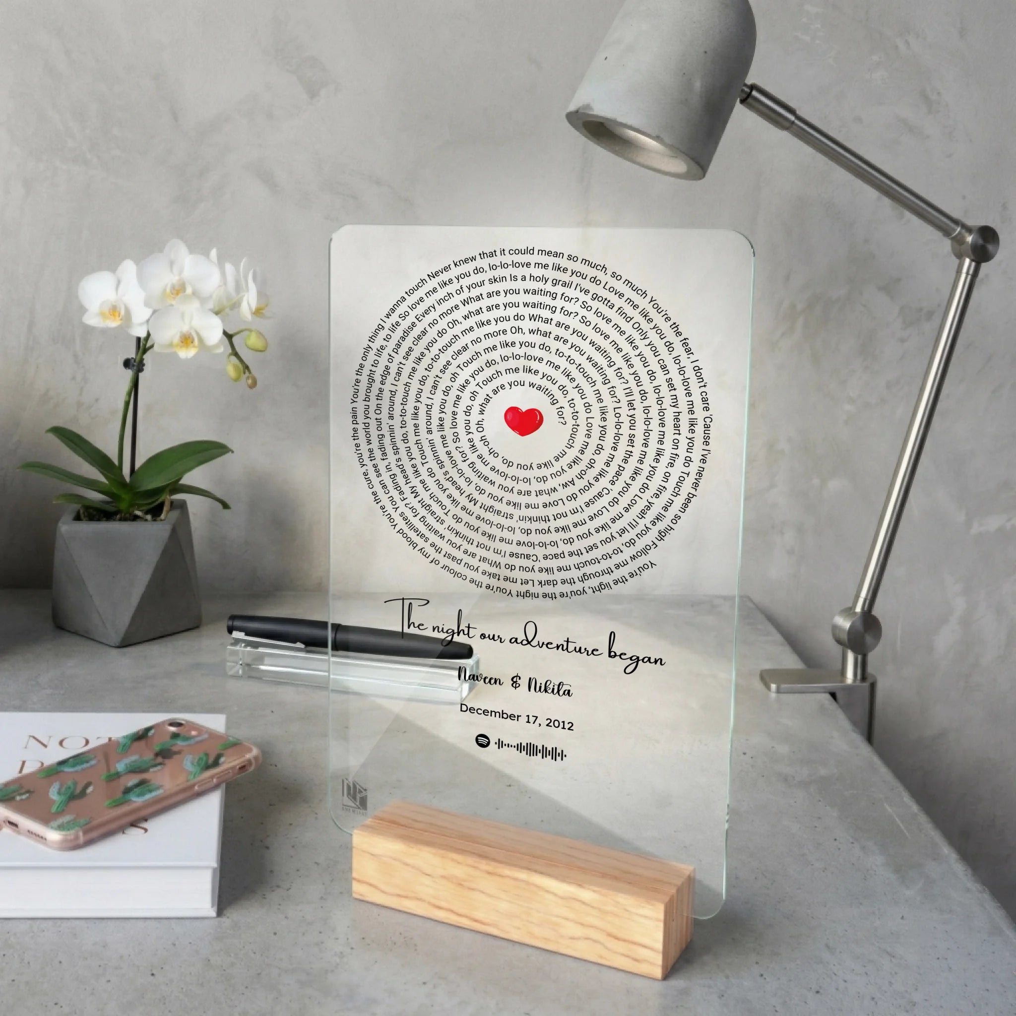 acrylic plaque mockup 3