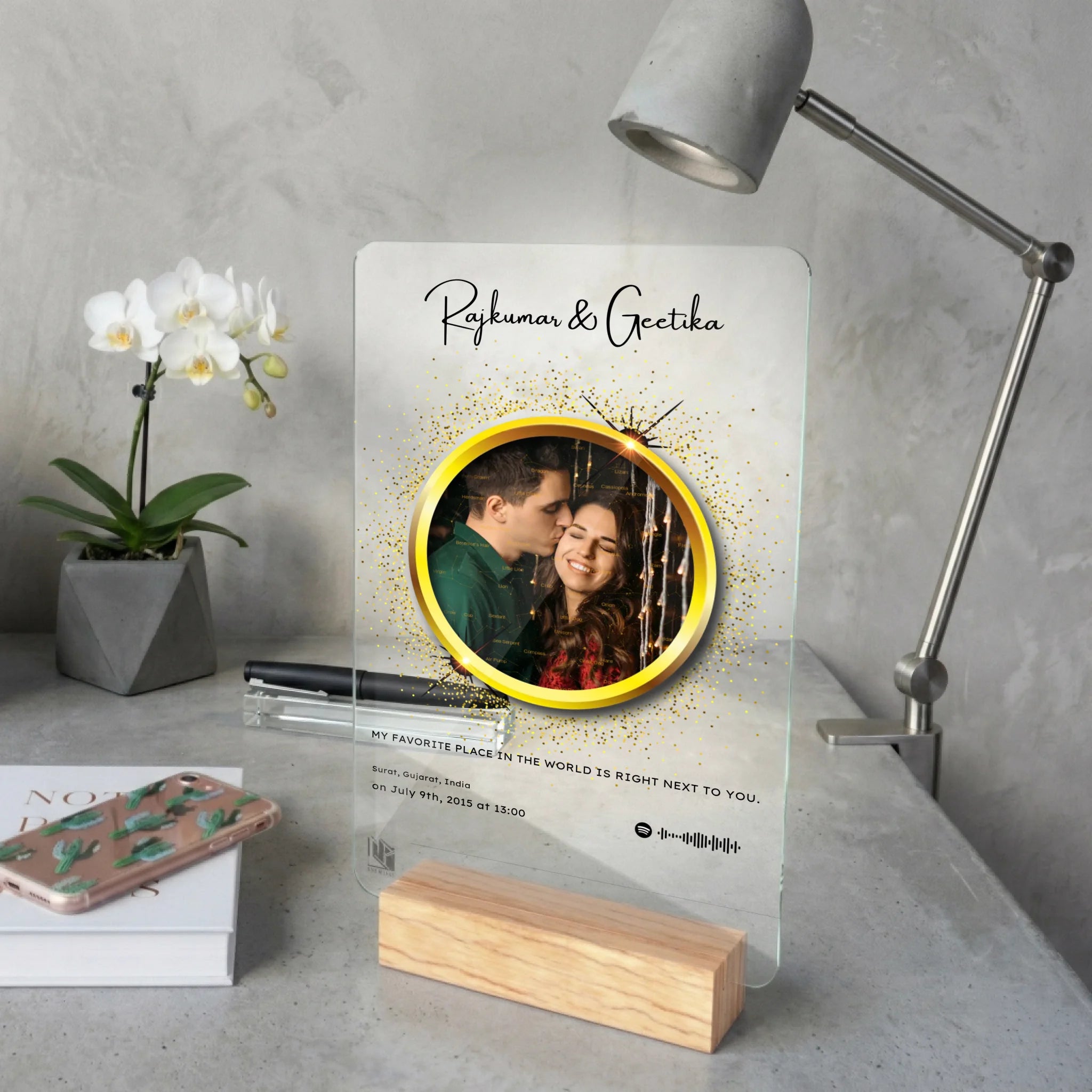 acrylic plaque mockup 3